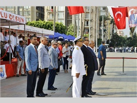 BARO BAŞKANIMIZ AV.ALİ ER MERSİN VALİLİĞİ TARAFINDAN CUMHURİYET MEYDANINDA DÜZENLENEN 30 AĞUSTOS ZAFER BAYRAMI TÖRENİNE KATILDI.