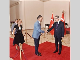 BARO BAŞKANIMIZ AV.ALİ ER MERSİN VALİLİĞİ TARAFINDAN CUMHURİYET MEYDANINDA DÜZENLENEN 30 AĞUSTOS ZAFER BAYRAMI TÖRENİNE KATILDI.