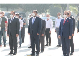 BAŞKANIMIZ AV. BİLGİN YEŞİLBOĞAZ ÇELENK SUNMA TÖRENİNE KATILDI