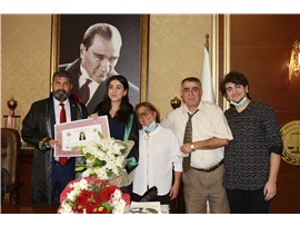 GENÇ MESLEKTAŞLARIMIZ RUHSATLARINI ALARAK BAROMUZA GÜÇ KATTILAR