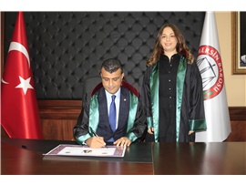 CÜBBELERİNİ GİYİP AVUKAT OLDULAR