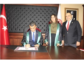 CÜBBELERİNİ GİYİP AVUKAT OLDULAR