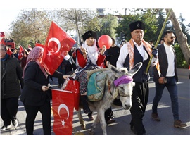 MERSİN'İMİZİN KURTULUŞUNU COŞKUYLA KUTLADIK