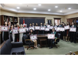 37 STAJYER AVUKATIMIZ CÜBBE GİYDİ