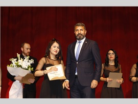 MERSİN BAROSU ÇOK SESLİ KOROSU SAHNE ALDI