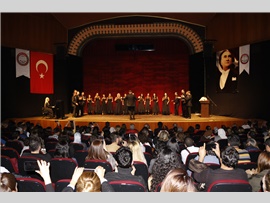 MERSİN BAROSU ÇOK SESLİ KOROSU SAHNE ALDI