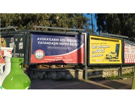 MERSİN BAROSU AVUKATIN ÖNEMİNİ AÇIK HAVA REKLAMIYLA ANLATTI