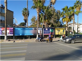 MERSİN BAROSU AVUKATIN ÖNEMİNİ AÇIK HAVA REKLAMIYLA ANLATTI