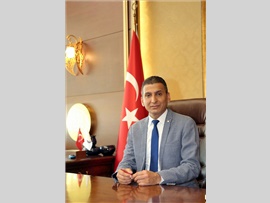 MERSİN BAROSU BAŞKANI ER: “BALIK ÇİFTLİKLERİ MERSİN TURİZMİNİ BALTALAR”