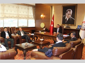 ZİYARET- CHP Mersin Milletvekili Sayın; Vahap SEÇER, Başkanımızı makamında ziyaret etti.