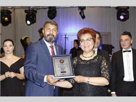 MERSİN BAROSU AVUKATLARI BALODA BULUŞTU