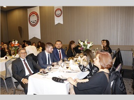 MERSİN BAROSU AVUKATLARI BALODA BULUŞTU