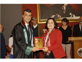 AVUKATLIK MESLEĞİNİN DUAYENLERİNE PLAKET TAKDİM EDİLDİ