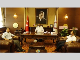 PROF. DR. AHMET ÖZER’DEN BARO BAŞKANIMIZ BİLGİN YEŞİLBOĞAZ’A ZİYARET