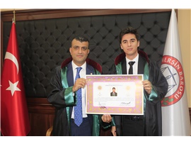 CÜBBE GİYİP AVUKAT OLDULAR