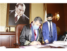 HUKUK VE ADALET İÇİN CÜBBE GİYDİLER