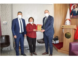TARSUS’TA MESLEKTE 25, 30, 35, 40 ve 50 YILINI DOLDURAN AVUKATLARIMIZA PLAKET VERİLDİ