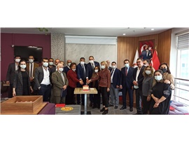 TARSUS’TA MESLEKTE 25, 30, 35, 40 ve 50 YILINI DOLDURAN AVUKATLARIMIZA PLAKET VERİLDİ