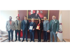 ERDEMLİ’DE DUAYEN AVUKATLARIMIZA MESLEKTE ONUR PLAKETİ TAKDİM EDİLDİ