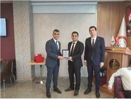 TARSUS’TA DUAYEN AVUKATLARIMIZA MESLEKTE ONUR PLAKETİ TAKDİM EDİLDİ