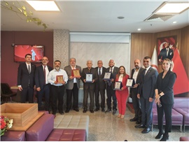 TARSUS’TA DUAYEN AVUKATLARIMIZA MESLEKTE ONUR PLAKETİ TAKDİM EDİLDİ