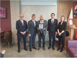 TARSUS’TA DUAYEN AVUKATLARIMIZA MESLEKTE ONUR PLAKETİ TAKDİM EDİLDİ