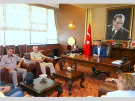 Anadolu Basın Birliği Mersin Şubesi Başkanı ve yönetim kurulu üyeleri, Baro Başkanımızı ziyaret ettiler.