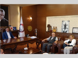 Anadolu Basın Birliği Mersin Şubesi Başkanı ve yönetim kurulu üyeleri, Baro Başkanımızı ziyaret ettiler.