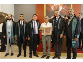 SAĞKAN VE ÖZDEMİR’DEN DUAYEN AVUKATLARA ONUR PLAKETİ