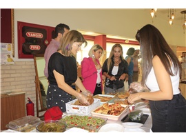 HAYVAN HAKLARI KOMİSYONUMUZ, HAYVAN BESLEME NOKTASI OLUŞTURMAK İÇİN KERMES DÜZENLEDİ