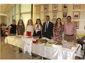 HAYVAN HAKLARI KOMİSYONUMUZ, HAYVAN BESLEME NOKTASI OLUŞTURMAK İÇİN KERMES DÜZENLEDİ