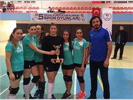 BAROMUZUN KADIN VOLEYBOL TAKIMI 2.’LİK KUPASINI ALDI