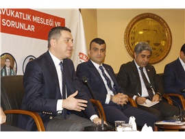 “DÜNDEN BUGÜNE AVUKATLIK MESLEĞİ VE GÜNCEL SORUNLAR” PANELİ DÜZENLENDİ