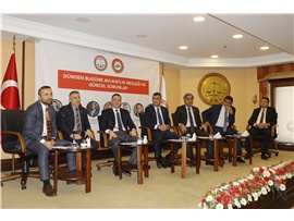 “DÜNDEN BUGÜNE AVUKATLIK MESLEĞİ VE GÜNCEL SORUNLAR” PANELİ DÜZENLENDİ