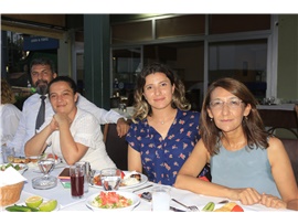 KADIN HAKLARI MÜCADELESİNİN YILMAZ SAVUNUCULARINA TEŞEKKÜR PLAKETİ VERİLDİ