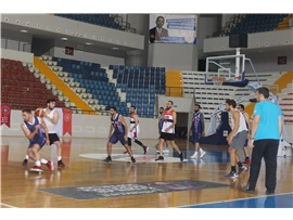 MERSİN BAROSU VE ADANA BAROSU ERKEK BASKETBOL TAKIMLARI HAZIRLIK MAÇI YAPTI