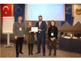 AVUKATLAR İÇİN İNSAN HAKLARI EĞİTİMİ DÜZENLENDİ
