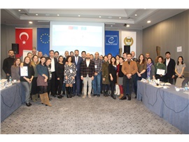AVUKATLAR İÇİN İNSAN HAKLARI EĞİTİMİ DÜZENLENDİ