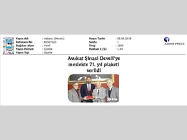 BASINDA BAROMUZ (Av. Şinasi Develi'ye 71. Yıl Plaketi)