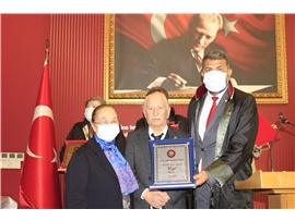 MESLEKTE BİR ÖMÜR PLAKETİ