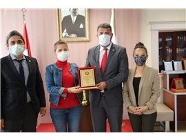 SİLİFKE’DE AVUKATLARIMIZA MESLEKTE 25, 30 VE 40. YIL PLAKETİ VERİLDİ