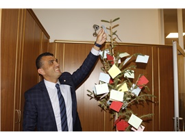 DİLEK AĞACI PROJESİ İLE İHTİYAÇ SAHİBİ ÇOCUKLAR HAYALLERİNE KAVUŞUYOR
