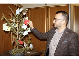 DİLEK AĞACI PROJESİ İLE İHTİYAÇ SAHİBİ ÇOCUKLAR HAYALLERİNE KAVUŞUYOR
