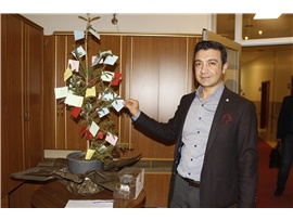 DİLEK AĞACI PROJESİ İLE İHTİYAÇ SAHİBİ ÇOCUKLAR HAYALLERİNE KAVUŞUYOR