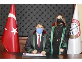 "HUKUKU YAŞATAN HUKUKÇULARIN BAĞIMSIZLIĞIDIR"
