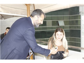 BAŞKANIMIZ MESLEKTAŞLARININ VE PERSONELLERİNİN  EMEKÇİ KADINLAR GÜNÜNÜ KUTLADI