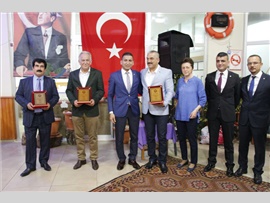 Erdemli'de meslektaşlarımız Avukatlar Günü kokteylinde buluştular.