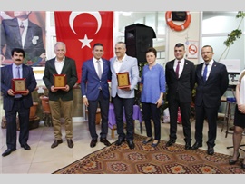 Erdemli'de meslektaşlarımız Avukatlar Günü kokteylinde buluştular.