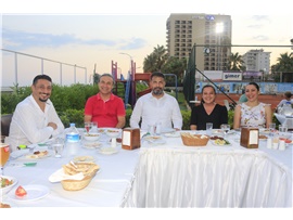 ÇOCUK HAKLARI SAVUNUCULARINA TEŞEKKÜR BELGESİ VERİLDİ