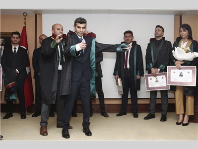 16 STAJYER AVUKATIMIZ CÜBBE GİYİDİ